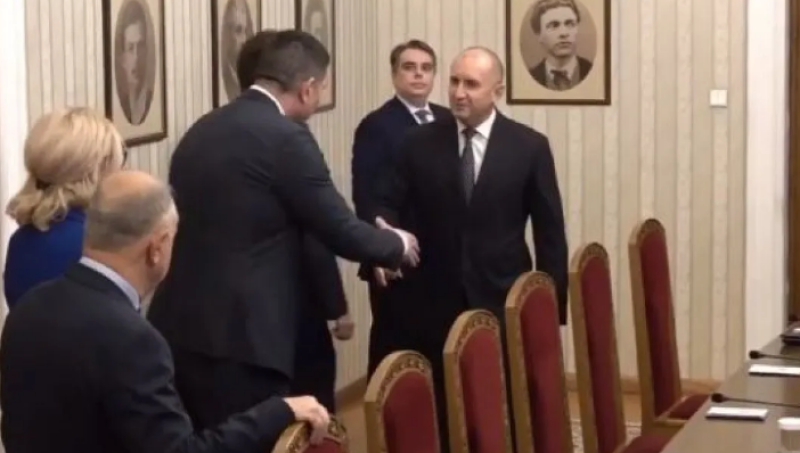 Какво обсъдиха ПП-ДБ и Радев на консултациите ВИДЕО