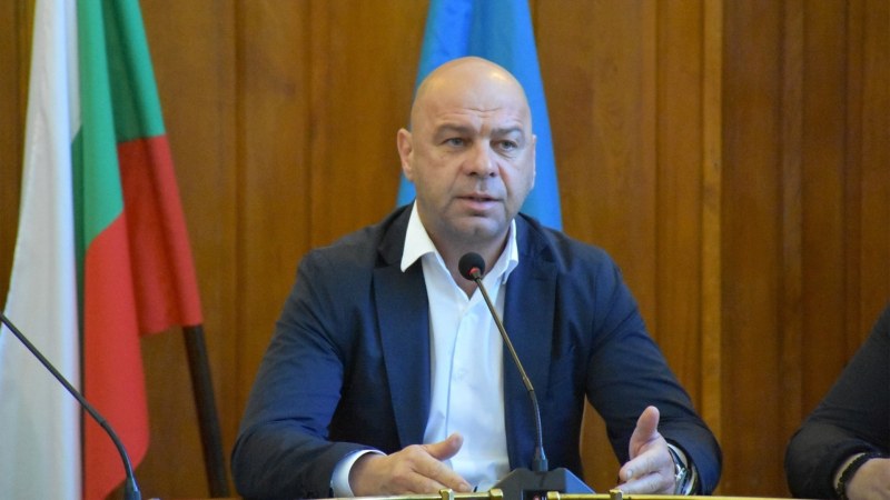 Кметът с официално становище относно протеста на феновете на Ботев