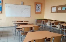 Учители възроптаха срещу ограниченията за езиковото обучение, над 76% са против