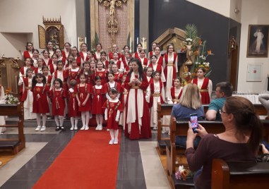 Хор „Евмолпея“ кани на юбилеен концерт „Гласът на Коледа“ в Малката базилика