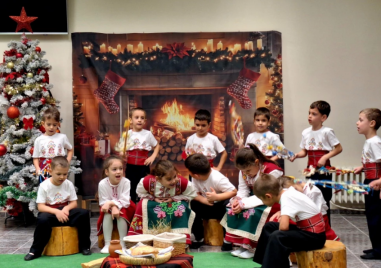 Сурва, Кукери и Йордановден - български традиции оживяха в кметството на “Западен”