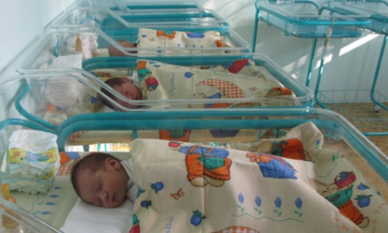 Установиха наличие на арсен в българска бебешка храна