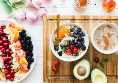 Бързи балансирани закуски за старт на деня и добро здраве