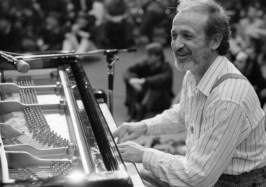 Да почетем паметта на Маестро Милчо Левиев, роден в Пловдив на днешната дата