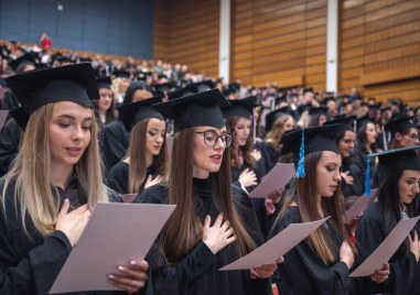 Дипломира се Випуск 2025 на Медицински колеж „Йорданка Филаретова“