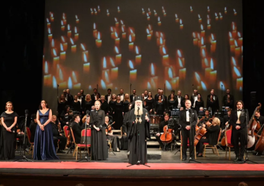 Необичаен вестоносец: Митрополит Николай обяви новия директор на Пловдивската опера