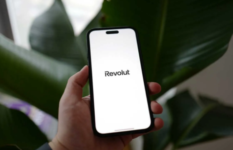 Revolut скъса с лева - вече всички салда в BGN се конвертират автоматично в евро