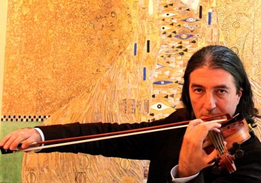 Пловдивчанинът проф. д-р Евгений Шевкенов е сред 12-те посланици на българската култура