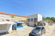 Спряха 38 павилиона „подарък“ за някого на местната „Шан-з-Елизе“ в Столипиново