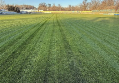 Обновен е теренът на стадион “Марица“