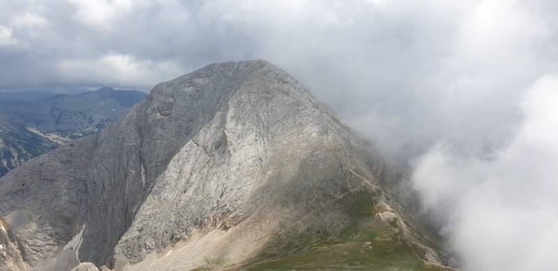 Мъж от Марково е загиналият под връх Вихрен