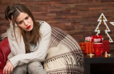 Психолог за празничната депресия - невидимия спътник, който съсипва