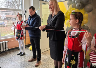 ОУ „Захари Стоянов“ в Коматево вече има иновативен STEM център