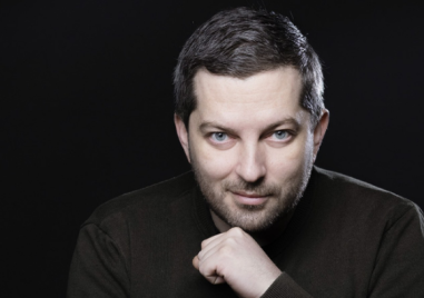 Петър Влайков е новият стар шеф на Кукления театър, връща Веселка Кунчева