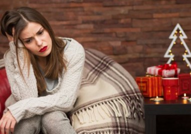 Психолог за празничната депресия - невидимия спътник, който съсипва