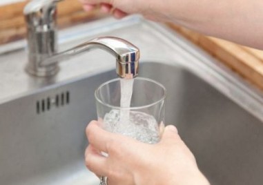 ВиК операторите няма да вдигат цената на водата от новата година