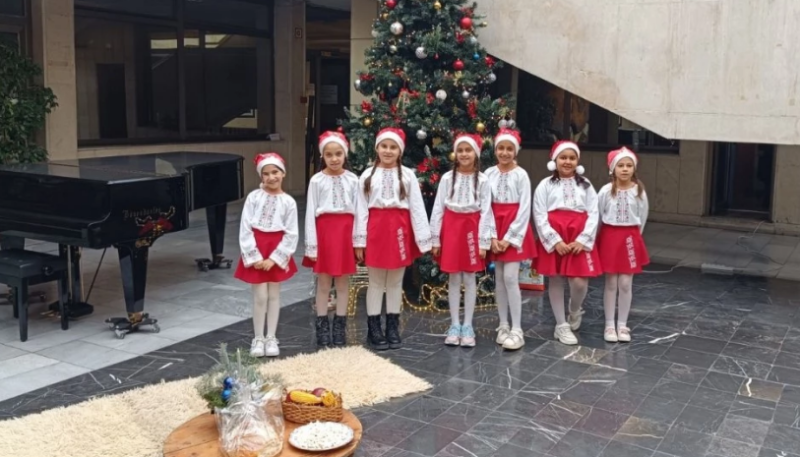 Деца от училище в садовско село с послание към свои връстници зад граница