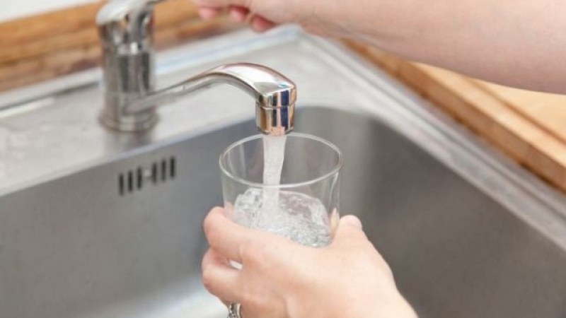 ВиК операторите няма да вдигат цената на водата от новата година