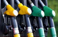 Бензиностанции у нас временно ще спрат работа в новогодишната нощ