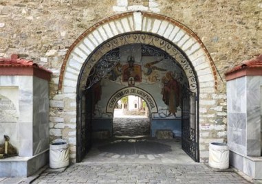 Бачковският манастир очаква хиляди вярващи за Рождество Христово