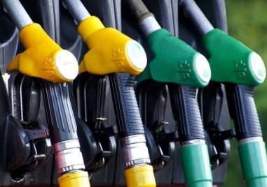 Бензиностанции у нас временно ще спрат работа в новогодишната нощ