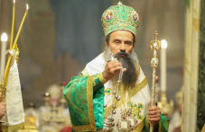 Патриарх Даниил пристигна в Истанбул за първото си мирно посещение на Вселенската патриаршия