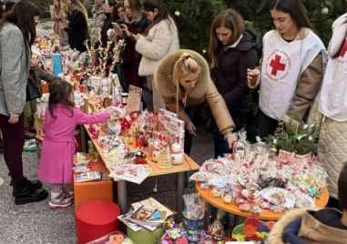 25 000 лева и над 300 пакета събра коледната кампания на БЧК в Пловдив