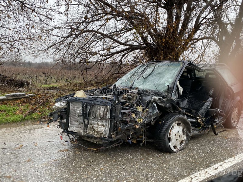 Кола горя край Марково