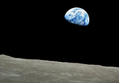 „Лунната Коледа“: мисията, която върна надеждата на Земята