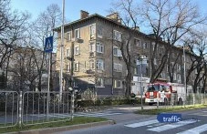 Заради силния вятър: Паднали клони по пловдивски булеварди, пожарната се намеси СНИМКИ