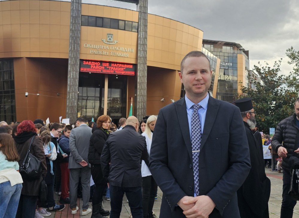 Георги Гатев: Ремонтът на бул. „Цар Симеон“ е приоритет, за обновяването на „Тракия“ са нужни 20 млн. лева