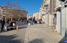 Последният ден от годината в Пловдив - слънчев, но студен и ветровит