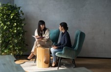 Теми, които да избягвате, за да направите добро впечатление