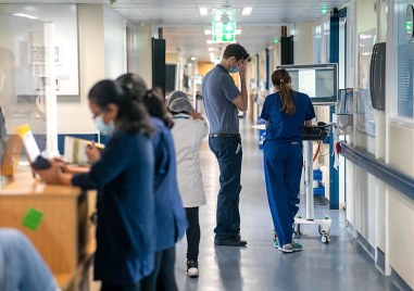 Новият супергрип вече доминира, пикът в Пловдив предстои