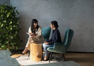 Теми, които да избягвате, за да направите добро впечатление