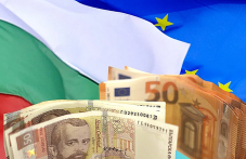 Еврото вече е официална валута у нас, левът ще е в обращение до края на месеца