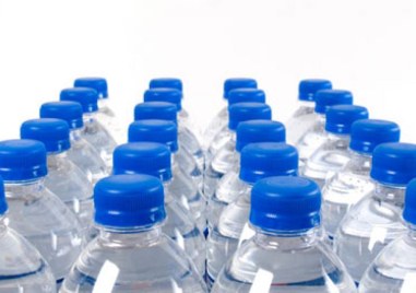 Нови, по-либерални правила на ЕС за пластмасовите бутилки