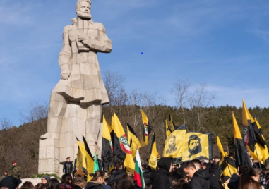 Футболистите на Ботев ще почетат патрона си утре