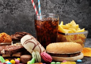Колко минути живот ни струват любимите храни и напитки