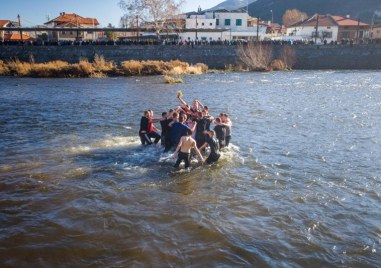 Кричим се готви за спасяването на Светия кръст