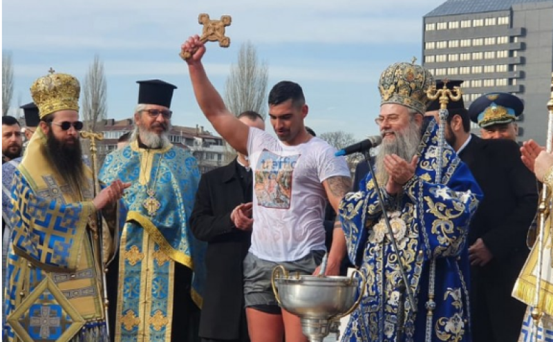 Пловдив почита паметта на Ботев, освещават бойните знамена, спасяват и Светия кръст