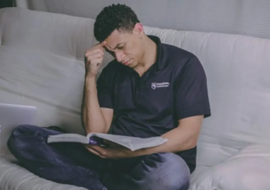 Книгите, които пренареждат мисленето: 10 заглавия, след които вече не сте същите