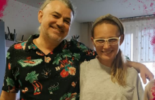 Млад мъж се бори с рак и има нужда от помощ