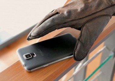 Криминално проявен от Брезовско задигна телефон