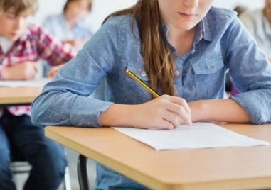 МОН планира отмяна на промените в НВО по математика след 7. клас