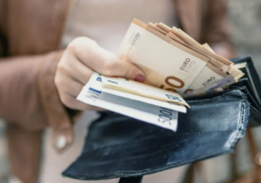 Колко стават семейните и социалните помощи през 2026