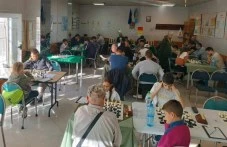 Глобиха шахматно дружество в Пловдив, организирало турнир с деца по време на грипна епидемия