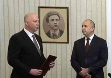 ГЕРБ получи мандата от президента и веднага го върна