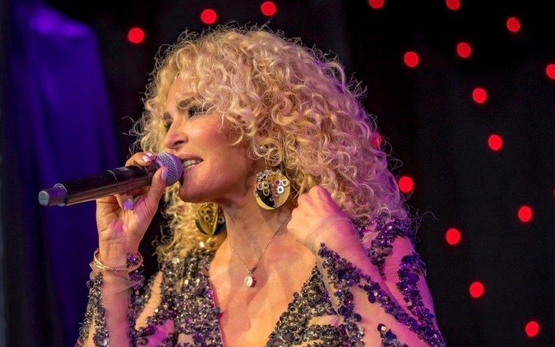 Ищар празнува 30 години на сцената с концерт в Пловдив