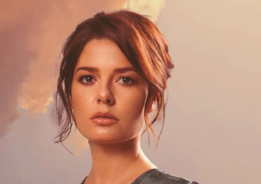 Александра Сърчаджиева гостува с “На живо и отвъд това“ в Пловдив